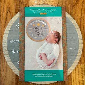 Wooden baby welcome sign